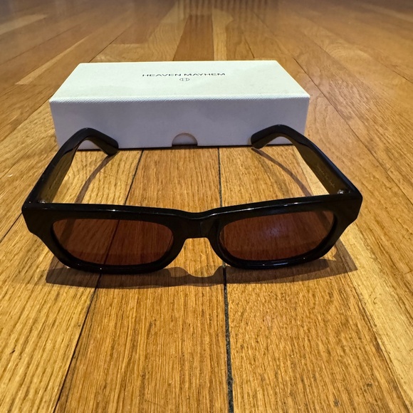 HEAVEN MAYHEM - Sloane Black Acetate Sunglasses - Picture 5 of 10